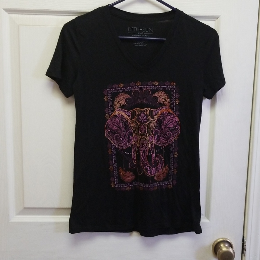 Beautiful bobo style elephant t shirt small